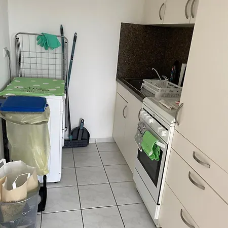 Beautiful Bright For 4 With Privacy Apartment *