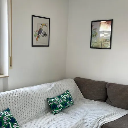 Apartment Beautiful Bright For 4 With Privacy